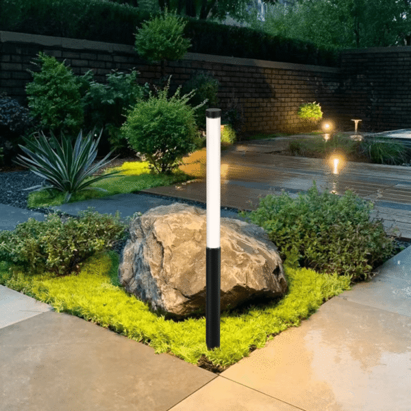 GR0553 Ribbed 360-Degree Outdoor Bollard Light